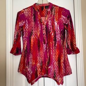 New Directions v-neck 3/4 sleeves printed top - PM